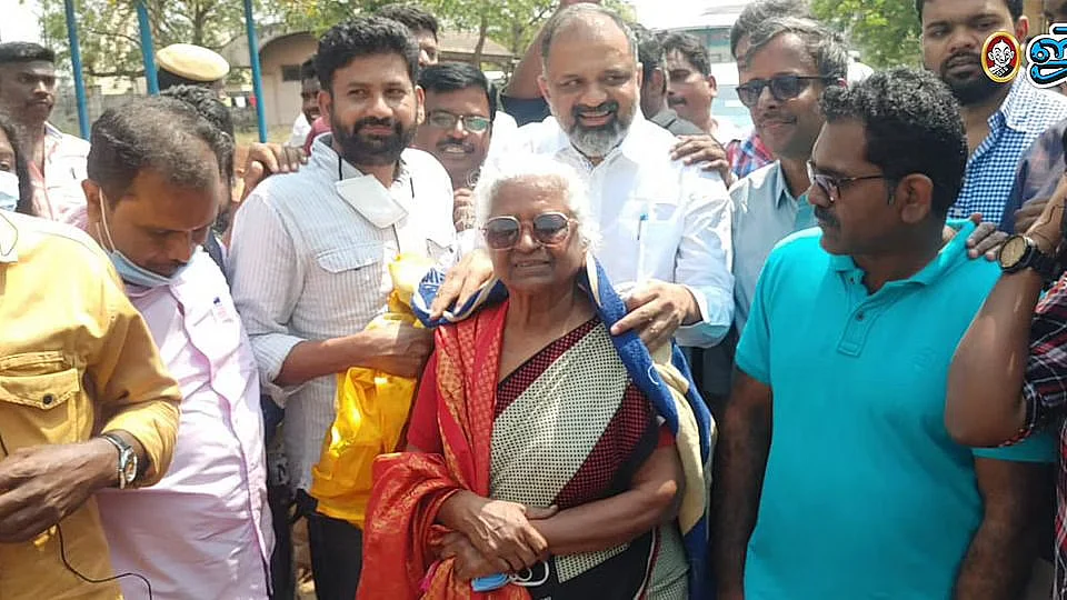 "பேரறிவாளன் சிறையிலிருந்து செஞ்ச அந்த முயற்சிதான் அவர் விடுதலையாகக் காரணம் "- இரும்பொறை