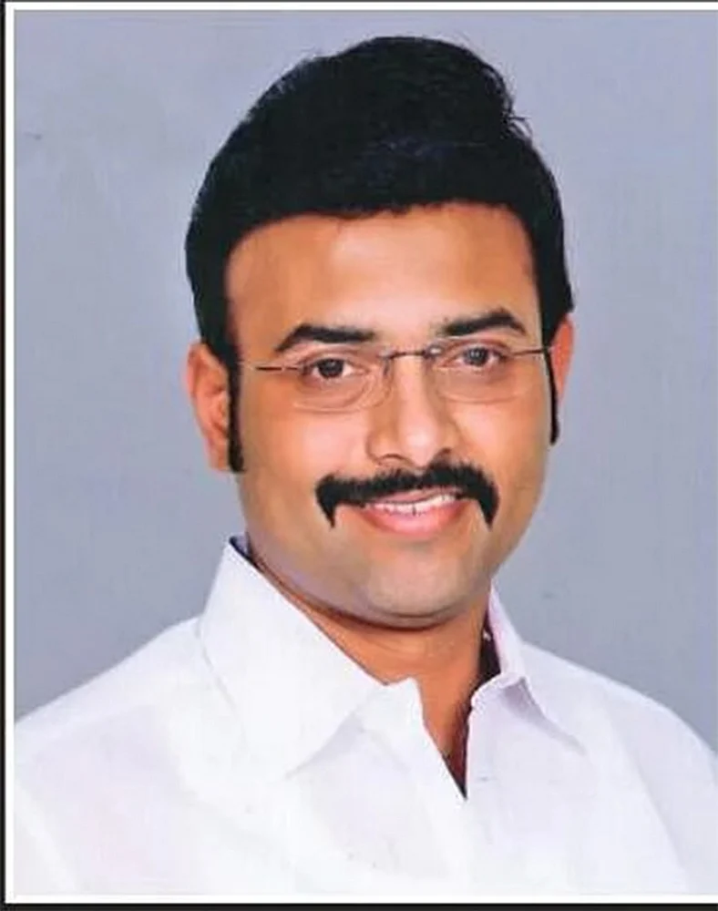 மதிவேந்தன்
