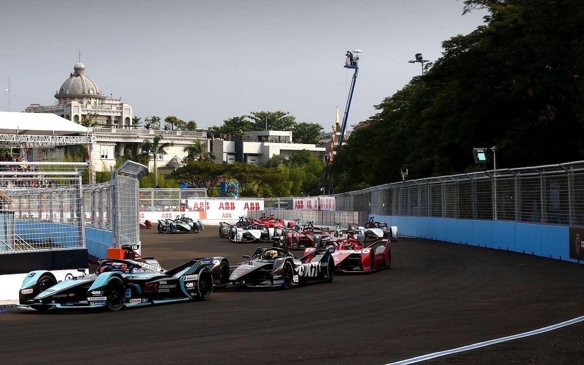 Formula E Race: அதிவேக ஃபார்முலா எலெக்ட்ரிக் கார் ரேஸ் - இந்தியாவில் முதன்முறையாக ஹைதராபாத்தில்!