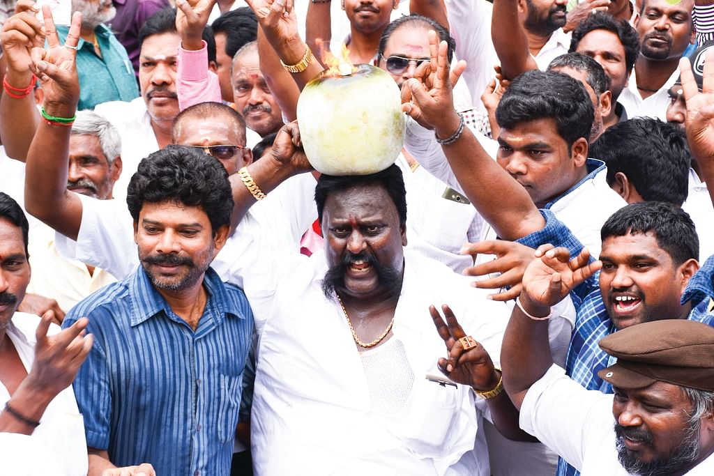 ரர... இப்போ உடன்பிறப்பா ராரா!