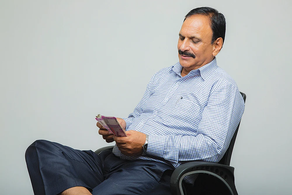 தமிழக அரசு ஊழியர்களுக்கான
எளிதாக்கப்பட்டுள்ள குடும்ப ஓய்வூதிய முறை!