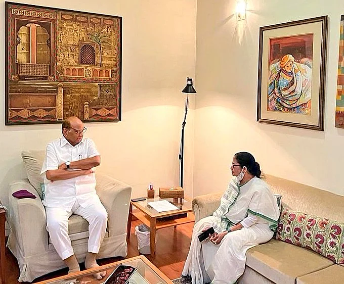 சரத் பவார், மம்தா பானர்ஜி