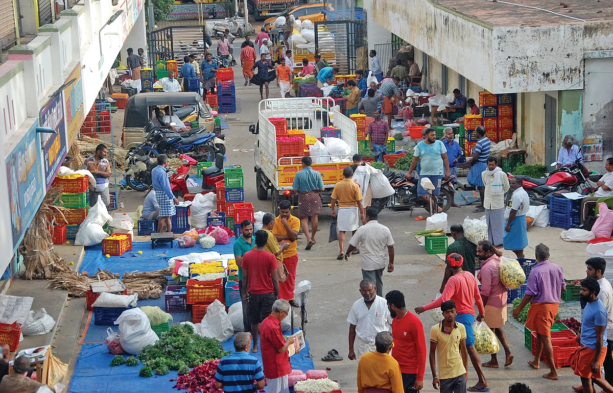 தோவாளை மலர் சந்தையில்