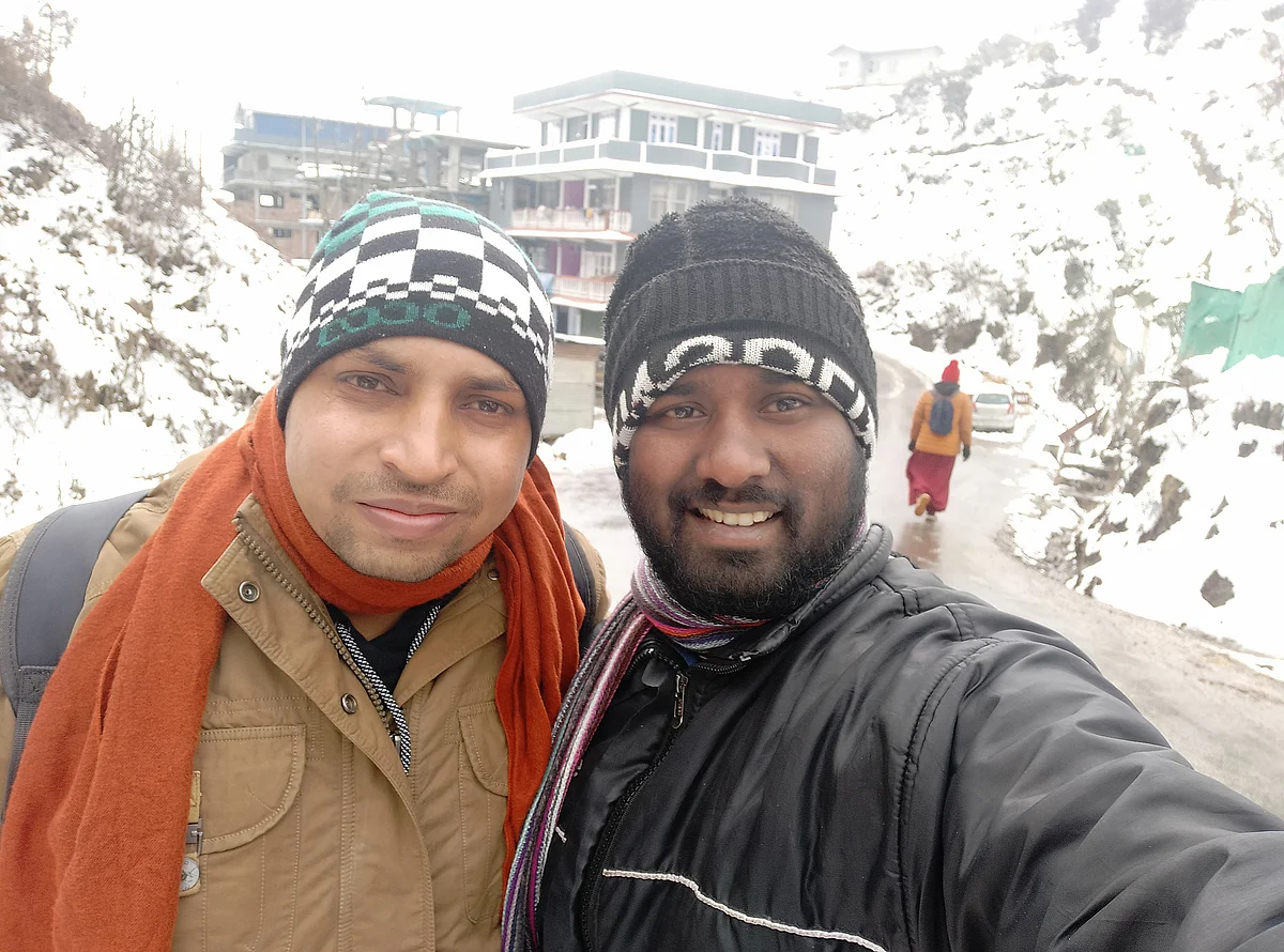 ஆஷுவுடன் நான்