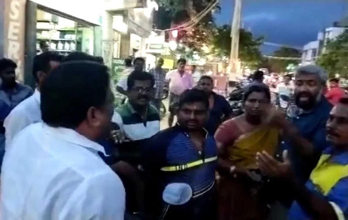 'நான் அறந்தாங்கி நகரம்டா...’ `நான் மாநிலம்டா'; ஃபிளெக்ஸ் பேனர் தகராறு, பாஜக-வினரிடையே மோதல்