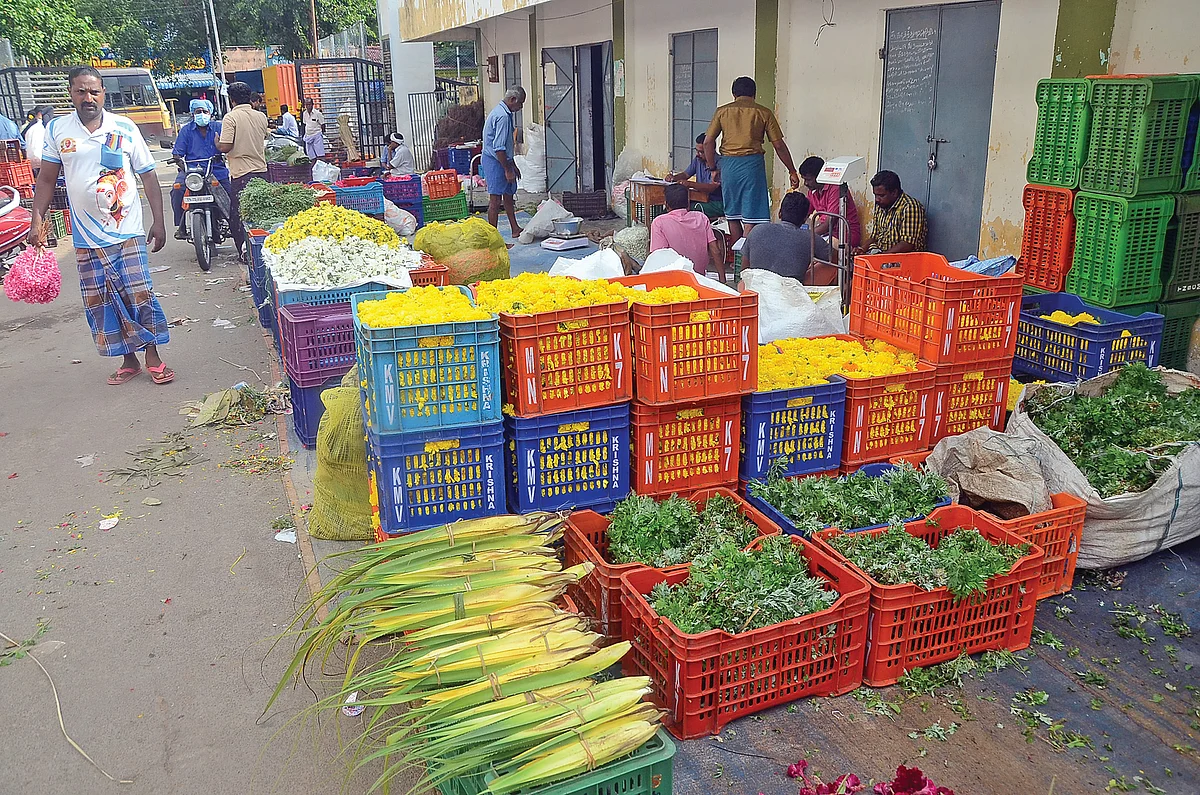 தோவாளை மலர் சந்தையில்