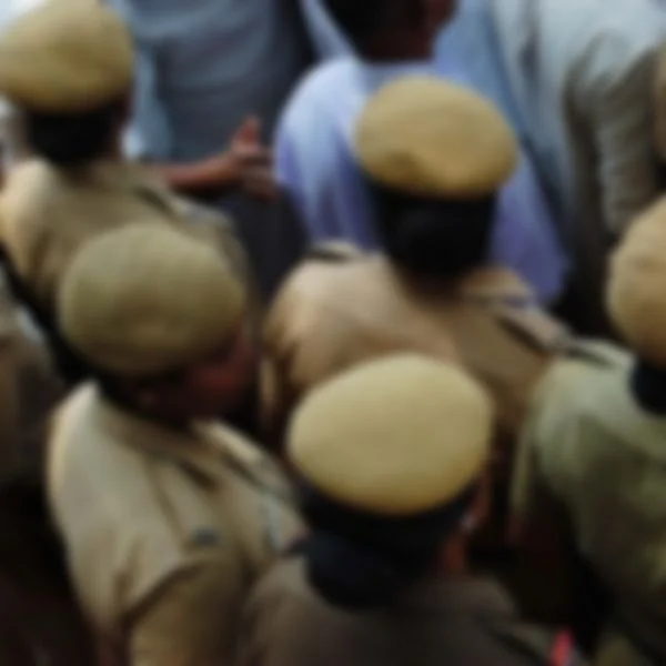 போலீஸ்