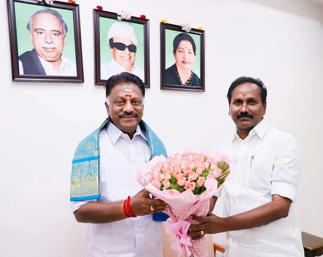 ஒ.பி.எஸ்-ஸுடன் நியமன எம்.பி தர்மர்