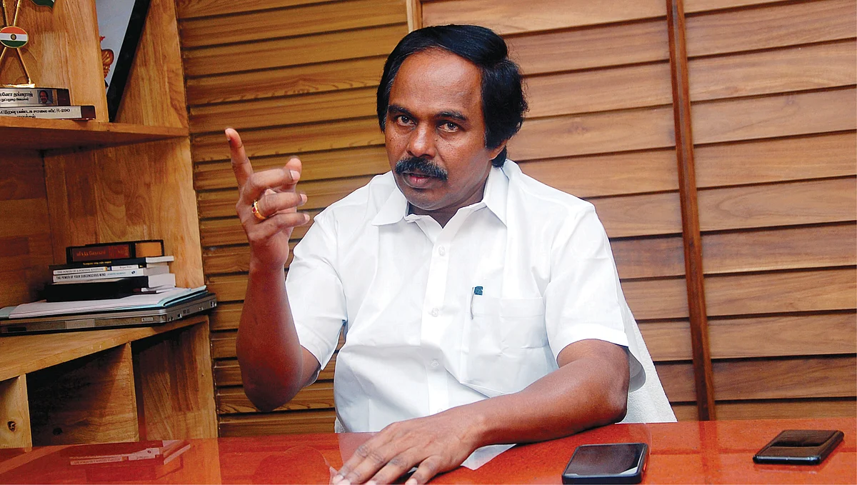 மனோ தங்கராஜ்