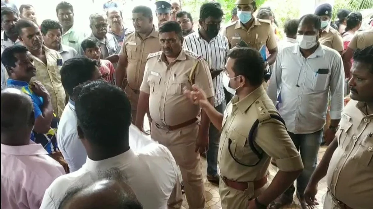 போலீஸ் விசாரணை