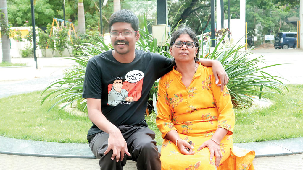 சலேஷ் தீபக் ஃபெர்னாண்டோ