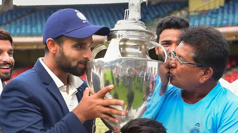 Chandrakant Pandit with Ranji Trophy