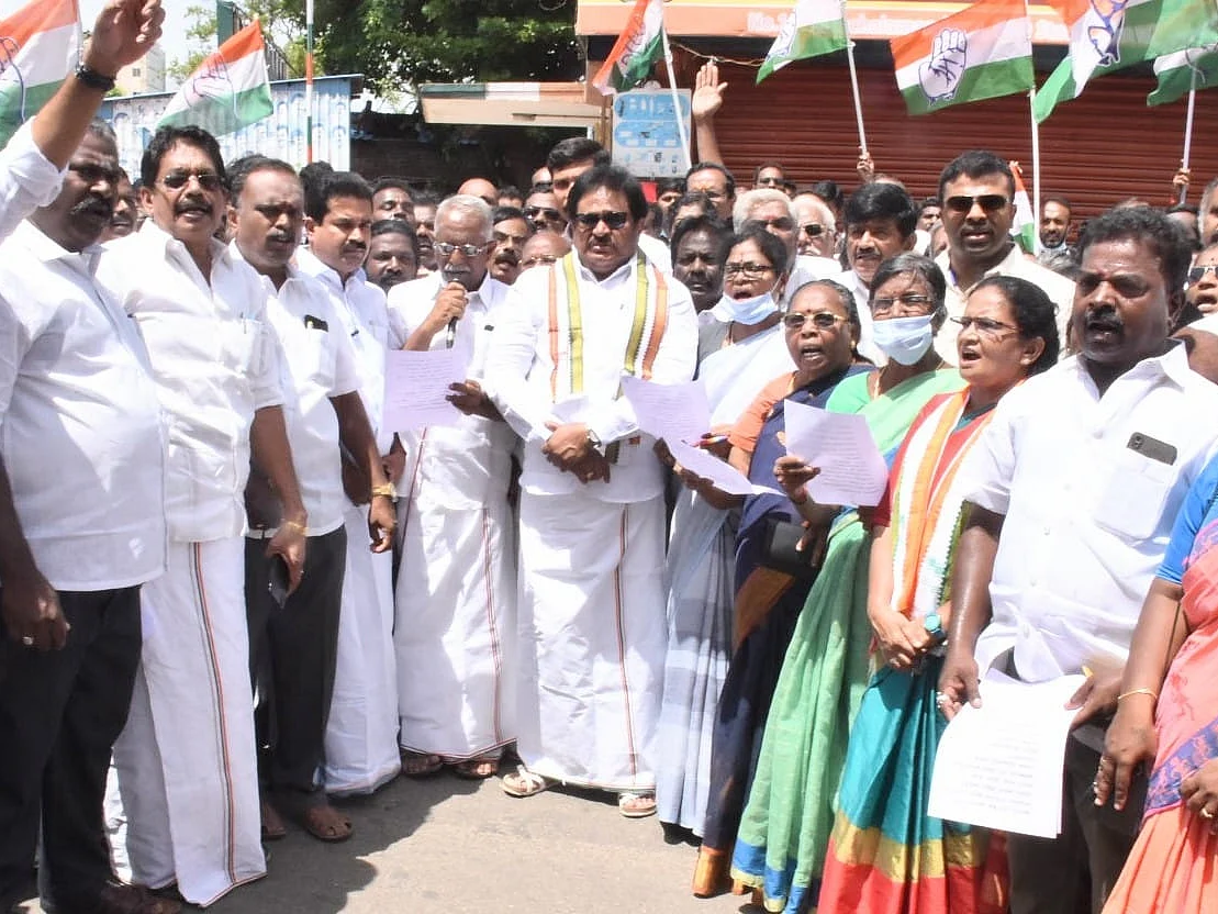 ``அதிமுக-வுக்கு இதுதான் என் இலவச ஆலோசனை!" - சொல்கிறார் காங்கிரஸ் எம்.பி திருநாவுக்கரசர்