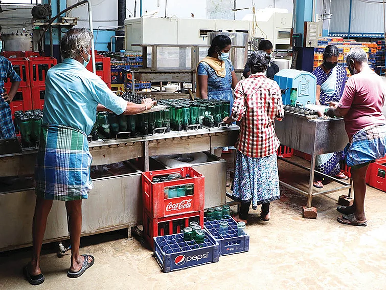 நேட்டிவ் பிராண்ட்! 98 ஆண்டுகள்... 900 கடைகள்... ‘கண்ணன் & கோ’ கோலி சோடா!