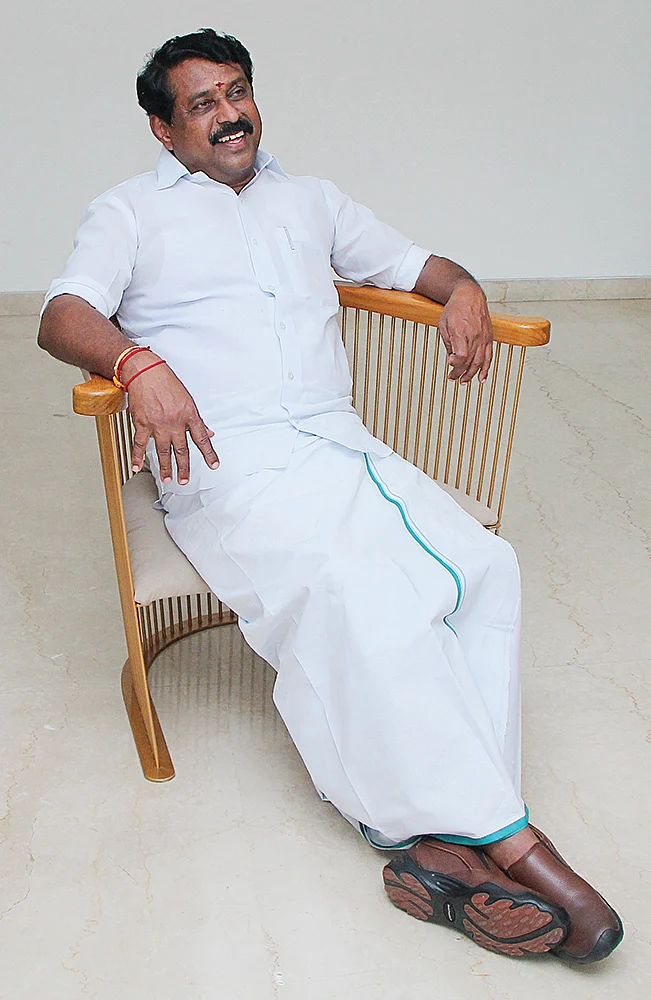 ஒற்றுமையாக இருப்பதுதான், அ.தி.மு.க-வுக்கு ஆரோக்கியம்! - நயினார் நாகேந்திரன் ‘அட்வைஸ்’