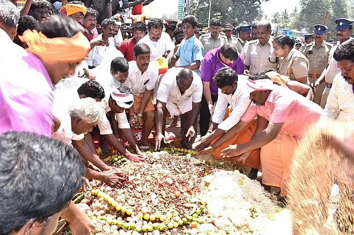 மயானக் கொள்ளை