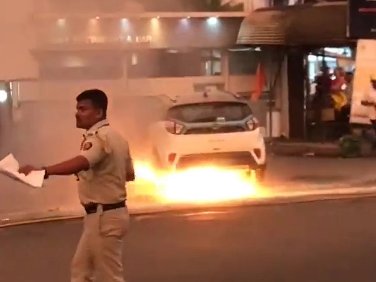 Tata Nexon: நெக்ஸான் நீயுமா!
திடீரென பற்றி எரிந்த எலெக்ட்ரிக் கார்; என்ன சொல்கிறது டாடா