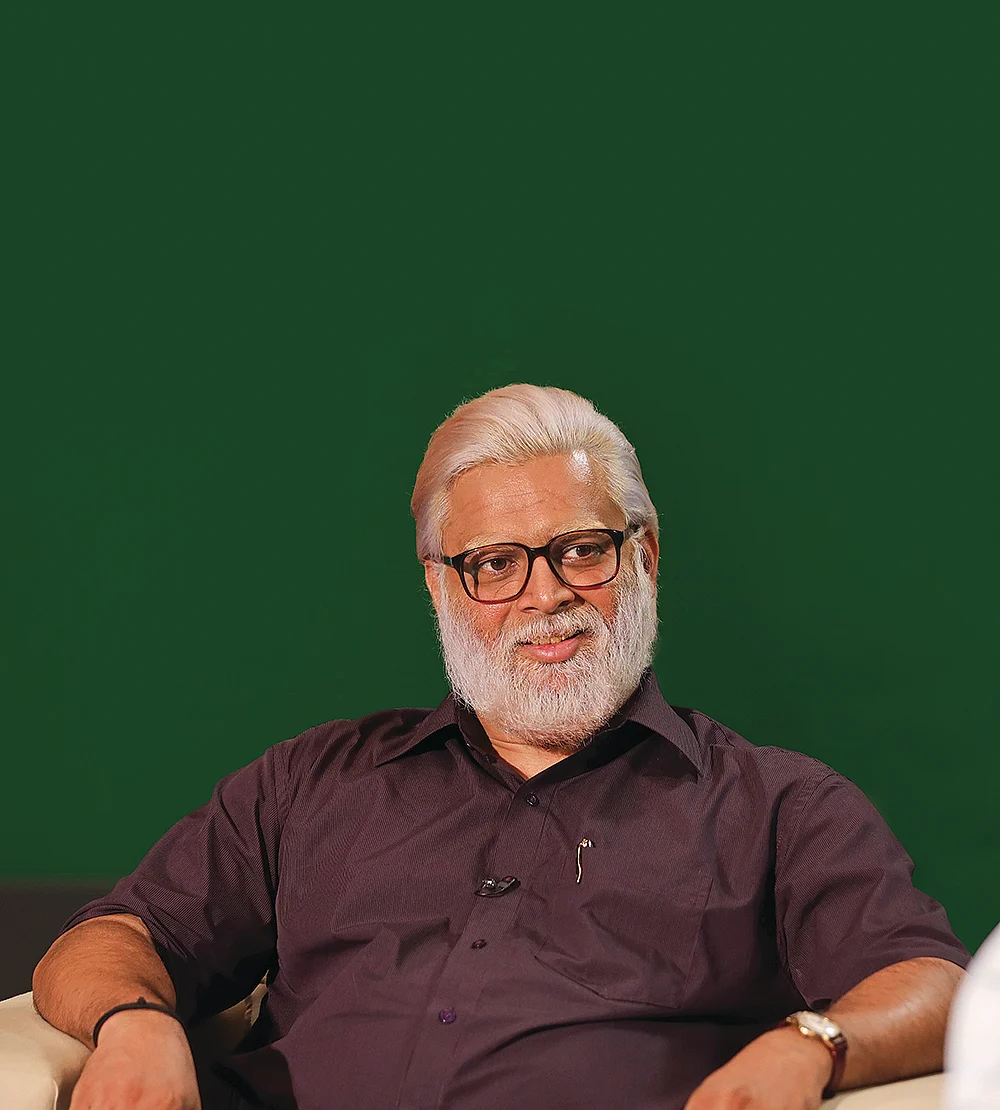 “சூர்யாவும் ஷாருக்கும் சம்பளமே வாங்காம நடிச்சாங்க!” - மாதவன் சொல்லும் ‘ராக்கெட்ரி’ ரகசியம்