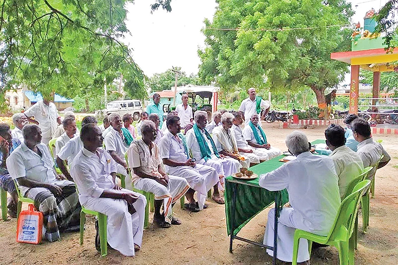 விவசாயிகள் கூட்டம்