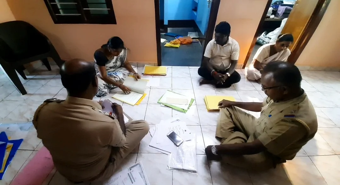 தாய் ,மகன் கைது