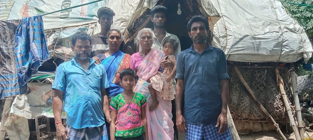 பார்வதி குடும்பத்தினர்...