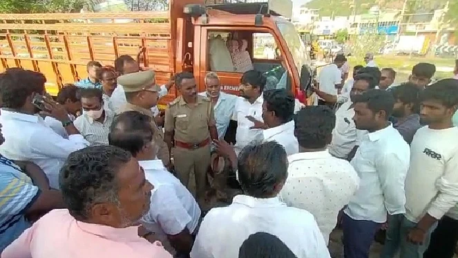 போலீஸ் பேச்சுவார்த்தை