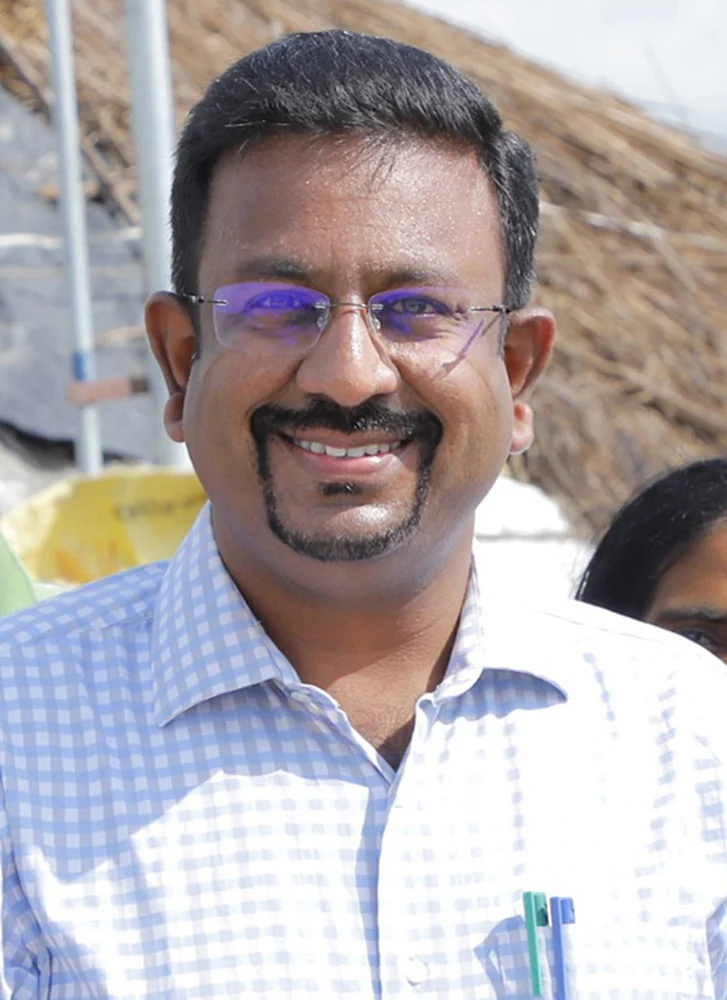தினேஷ் பொன்ராஜ் ஆலிவர்