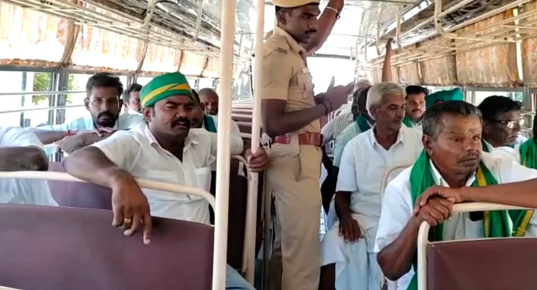 கைது செய்யப்பட்ட விவசாயிகள்