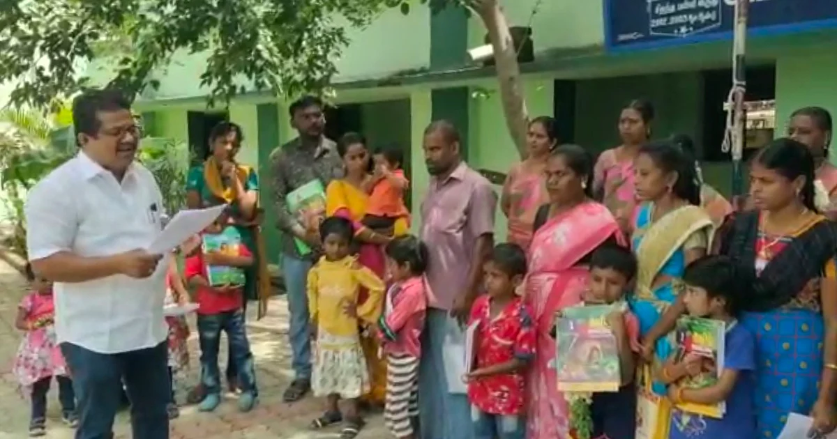 பாட்டுப் பாடும் தலைமையாசிரியர்