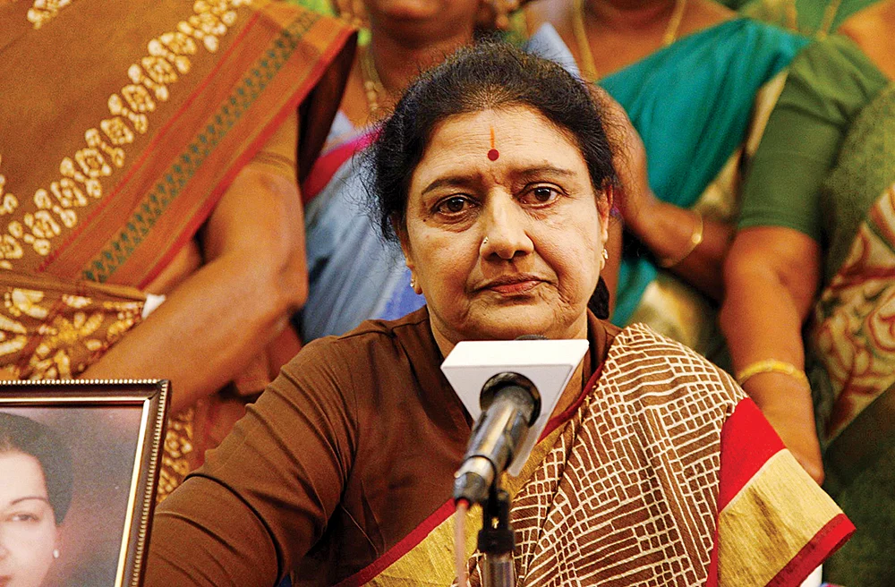 மிஸ்டர் கழுகு: ஆலோசனை சொன்ன குடும்ப உறவு... தள்ளிப்போன உதயநிதி பட்டாபிஷேகம்!