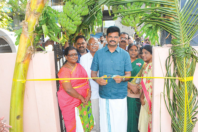 சந்தைத் தொடக்க நிகழ்வில்