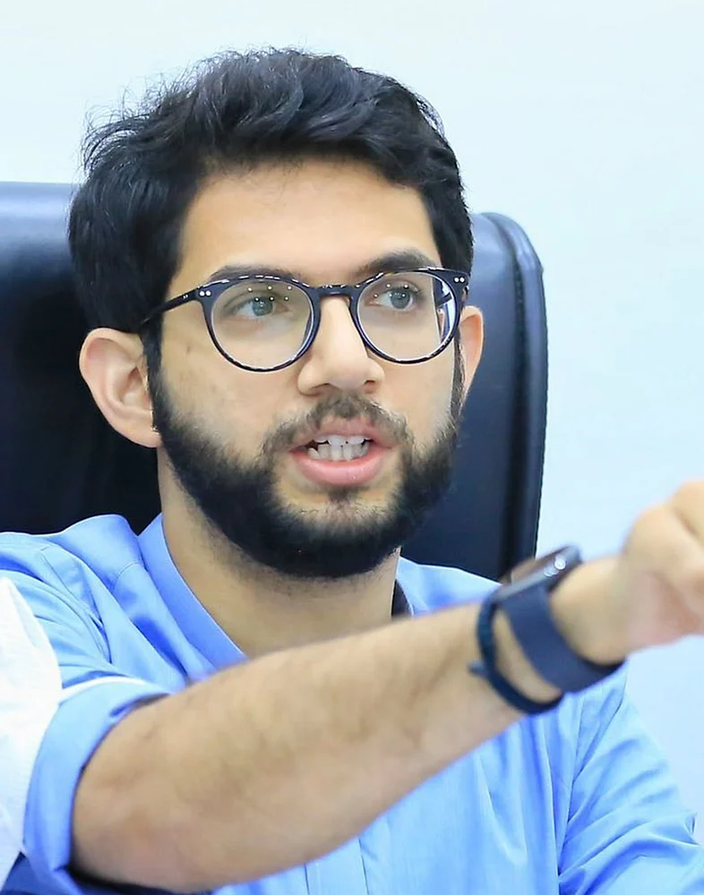மகாராஷ்டிராவில் ஆட்சியை பறிக்கிறதா பா.ஜ.க?