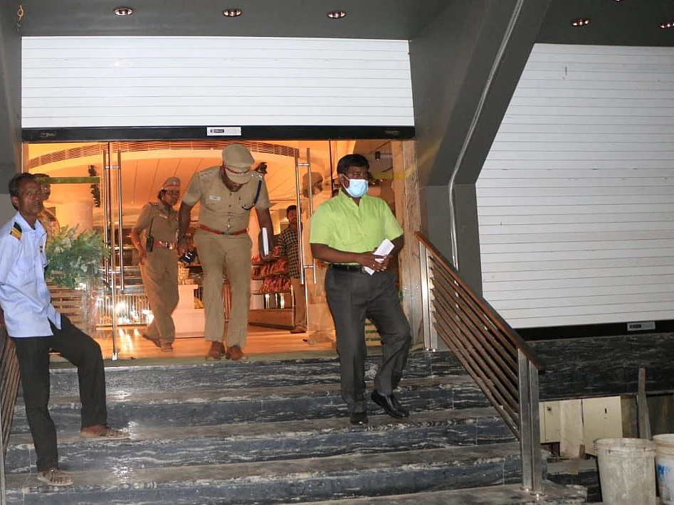 சென்னை நகை வியாபாரியிடம் திருட்டுப்போன 6 கிலோ தங்க நகை - தஞ்சாவூர் போலீஸார் விசாரணை