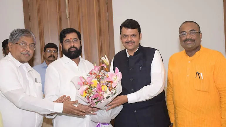 பட்னாவிஸுடன் ஷிண்டே சந்திப்பு