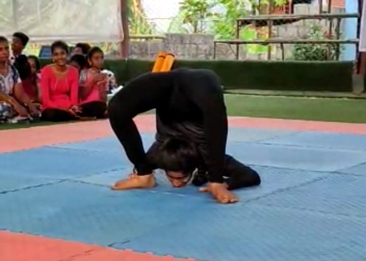 போட்டியில் சத்தியப்பிரியா