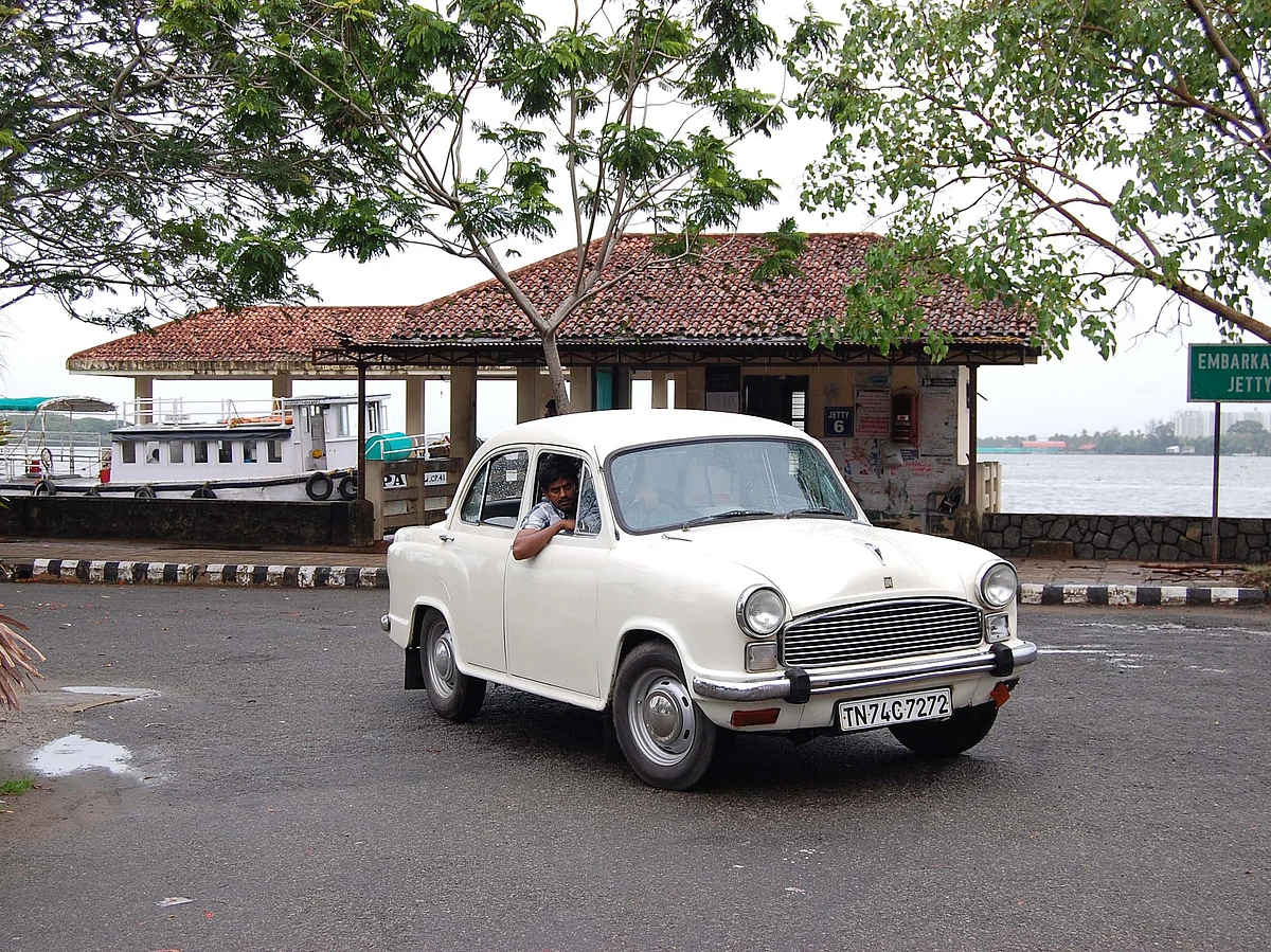 கமலுக்கு 4 வருஷம்;
AMBY-க்கு 8 வருஷம்!
திரும்பவும் வருது அம்பாஸடர் கார் - அதுவும் எலெக்ட்ரிக்கில்!
