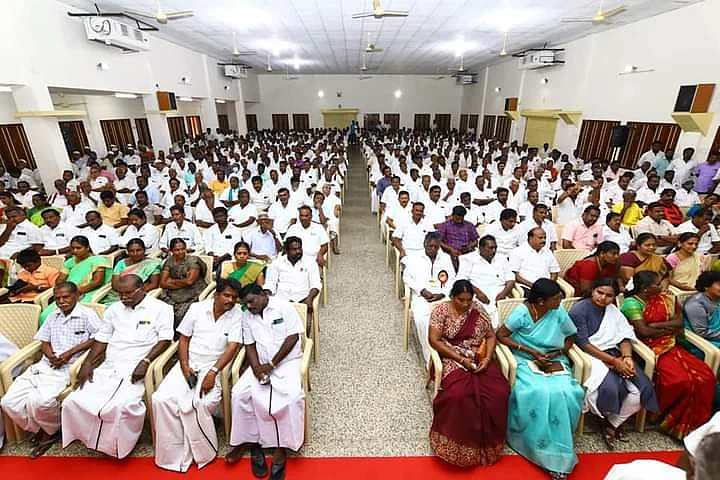 கலந்துகொண்ட தி.மு.கவினர்