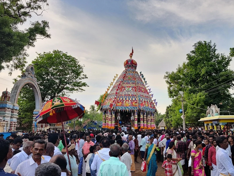 சிலட்டூர் முத்துமாரியம்மன் வைகாசித் தேரோட்ட விழா; 18 கிராமங்களைச் சேர்ந்த பொதுமக்கள் பங்கேற்பு