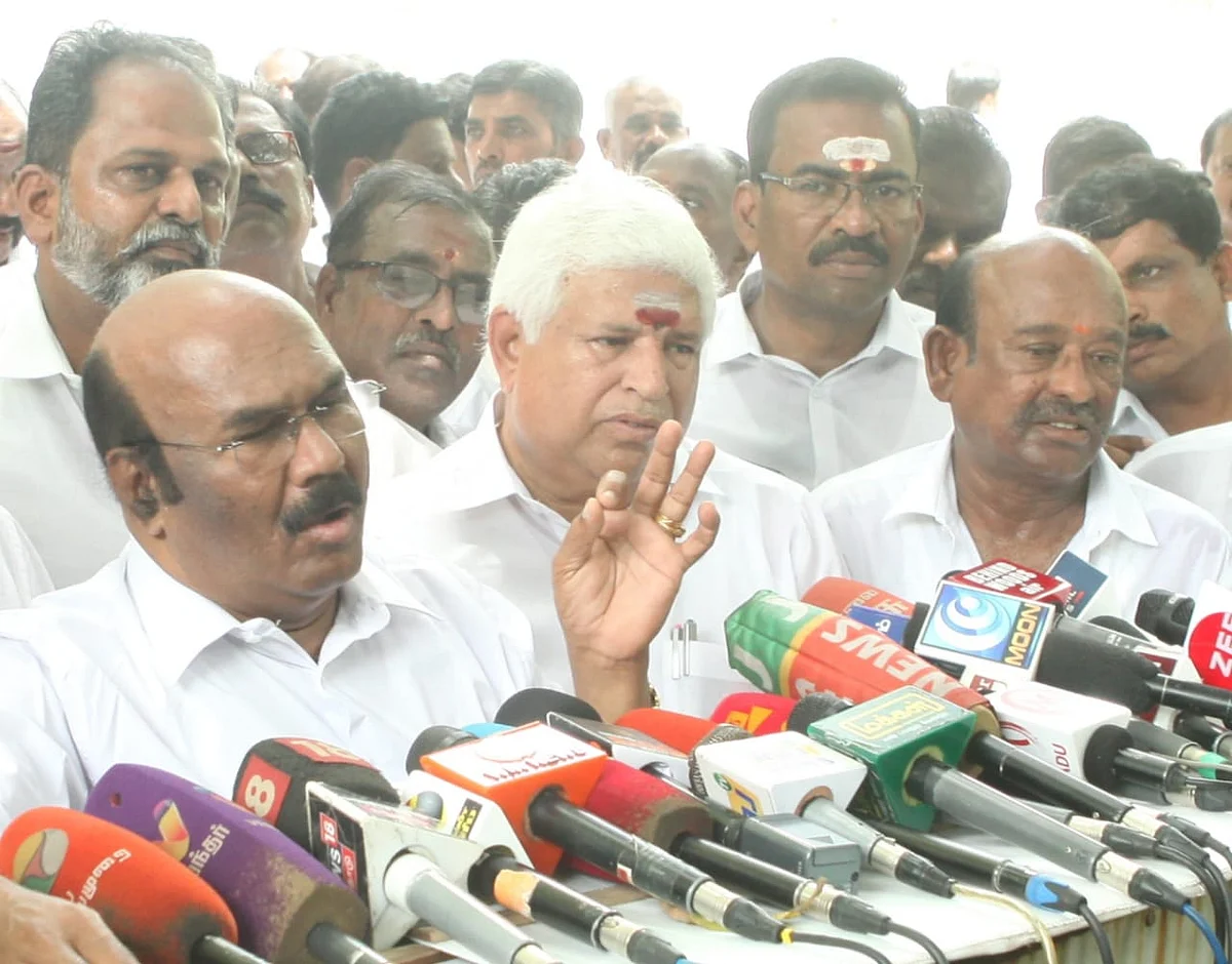 முன்னாள் அமைச்சர் ஜெயக்குமார்