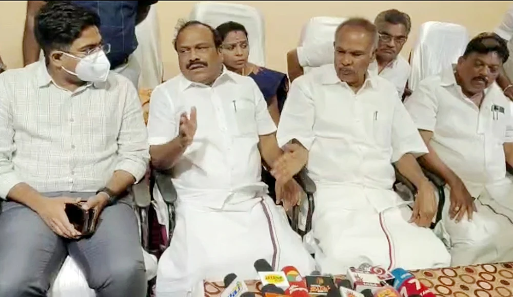 சி.வி.கணேசன், அப்பாவு