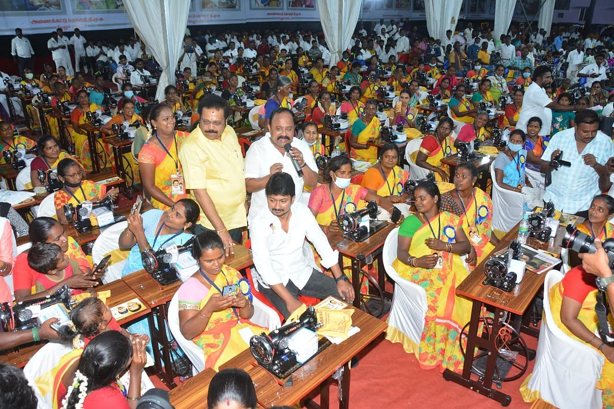 'வாரிசு' செய்த சிபாரிசு முதல் அணி மாறத் தயாராகும் வேல்முருகன் வரை! - கழுகார் அப்டேட்ஸ்