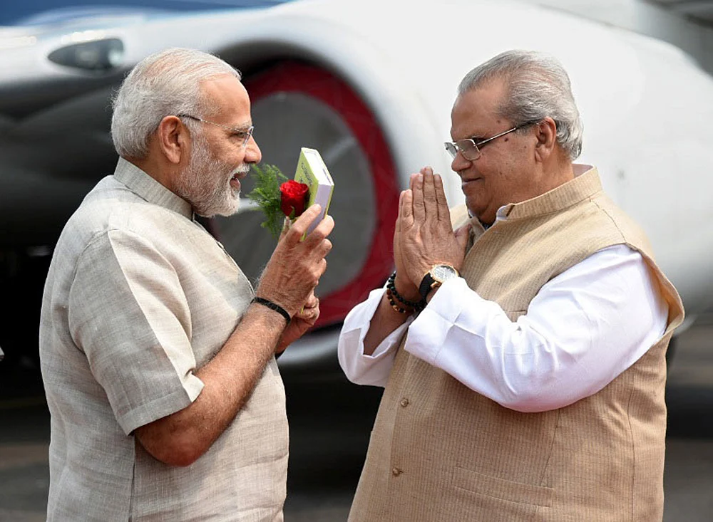 கலகக்குரல் எழுப்பும் மேகாலயா ஆளுநர்!