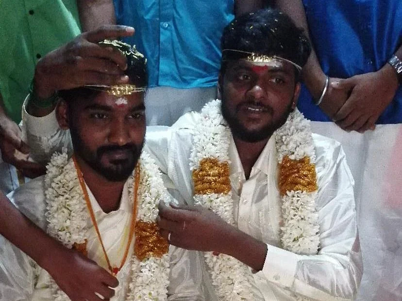 `இனி, உனக்காக நான்... எனக்காக நீ!' - திருமணம் செய்து கொண்ட தன்பால் ஈர்ப்பாளர் தம்பதி!