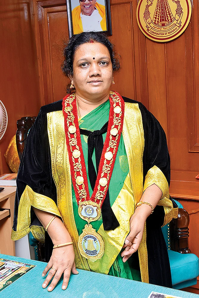இந்திராணி பொன் வசந்த்