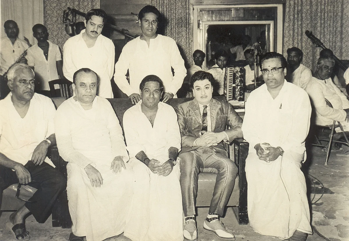 Naan Oru Rasigan - M.S.Viswanathan