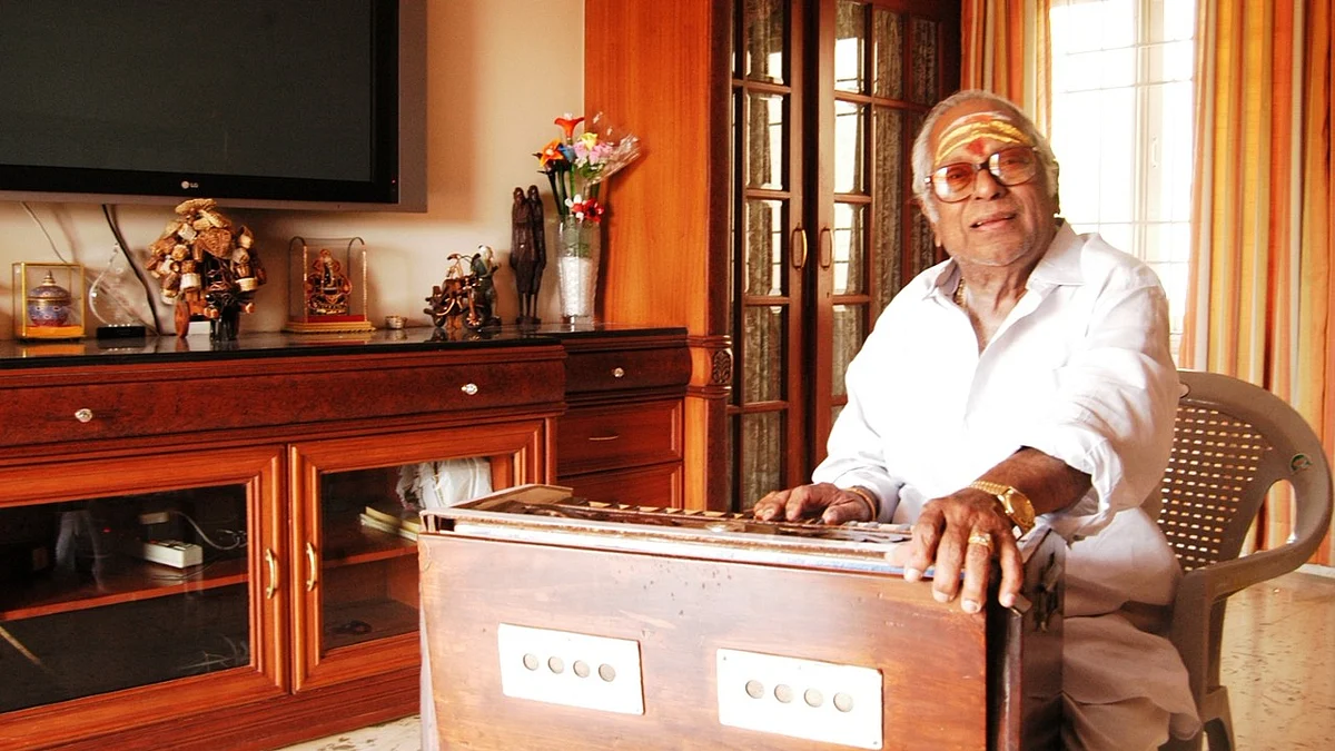 Naan Oru Rasigan - M.S.Viswanathan