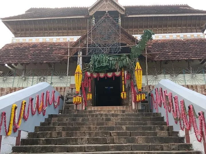 அலங்காரத்தில் திருவட்டாறு ஆதிகேசவ பெருமாள் கோயில்