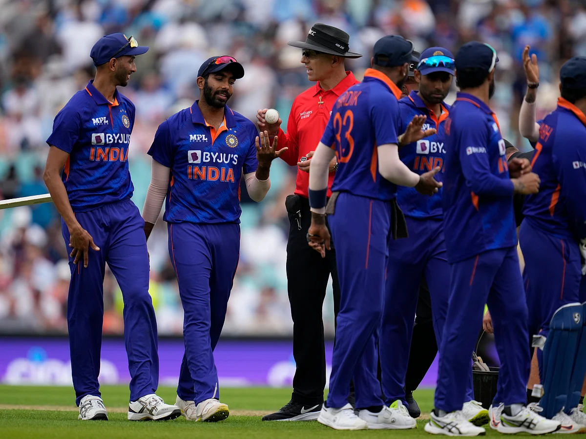 ENG vs IND: பும்ரா - ஷமி பௌலிங் பார்ட்னர்ஷிப்; பதிலின்றி தவித்த இங்கிலாந்தின் அட்டாக்கிங் ஃபார்முலா!
