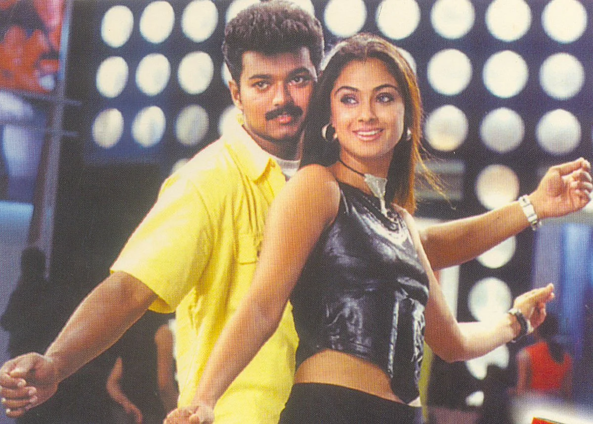ஆல் தோட்ட பூபதி பாடலில் விஜய், சிம்ரன்