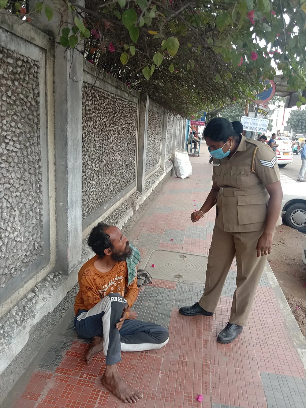‘நம்ம ஊருக்கு என்னதான் ஆச்சு..?’ - கோவையைக் கலங்கடித்த இரவலர்கள்!